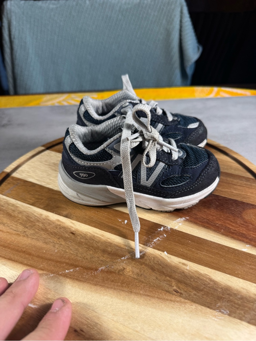 New Balance Kids' FuelCell 990v6 Shoe - Navy / Silver - Size